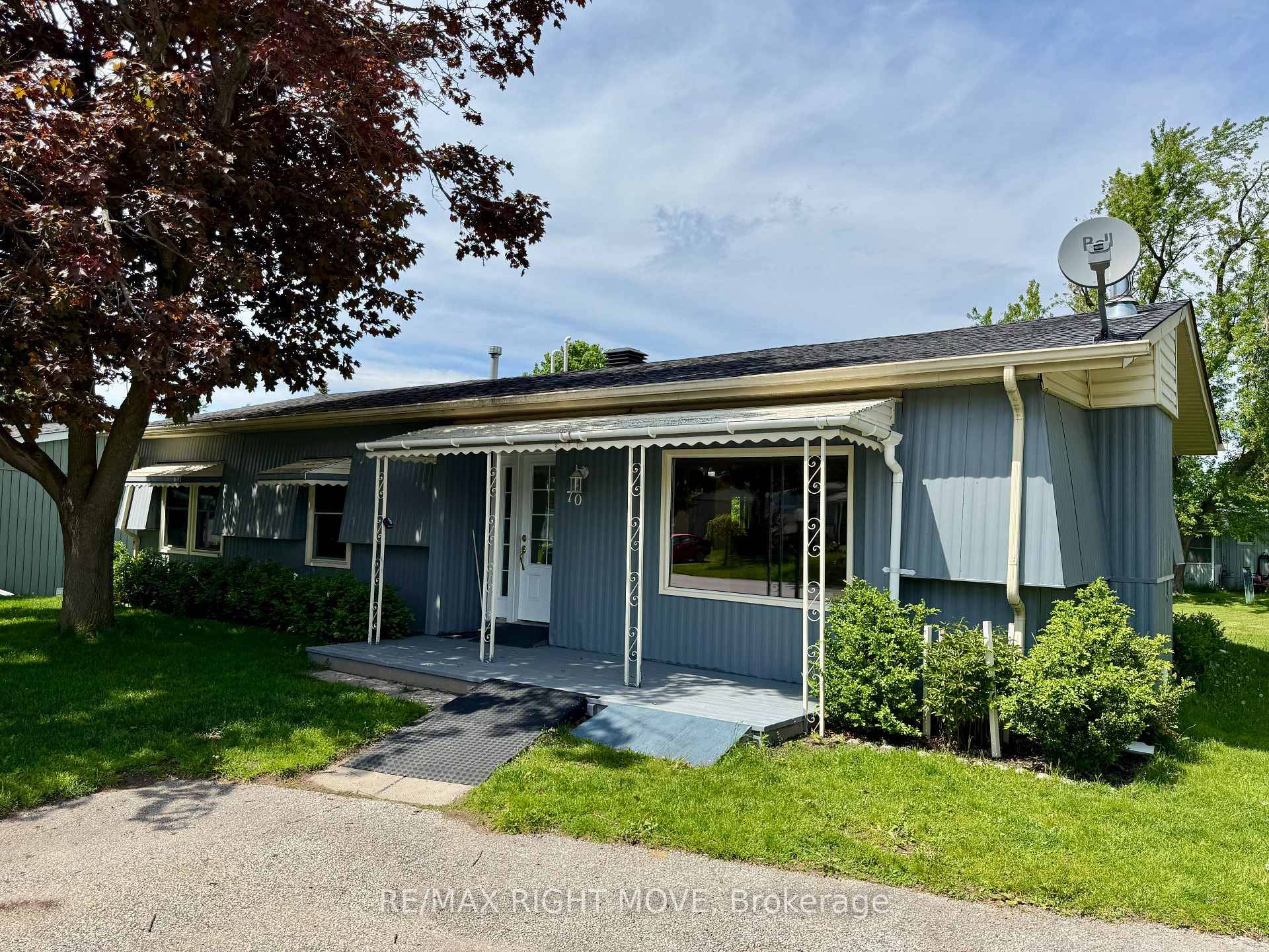 Welcome to 70 Linden Lane a beautifully maintained Monaco model offering 1, 218 sq.