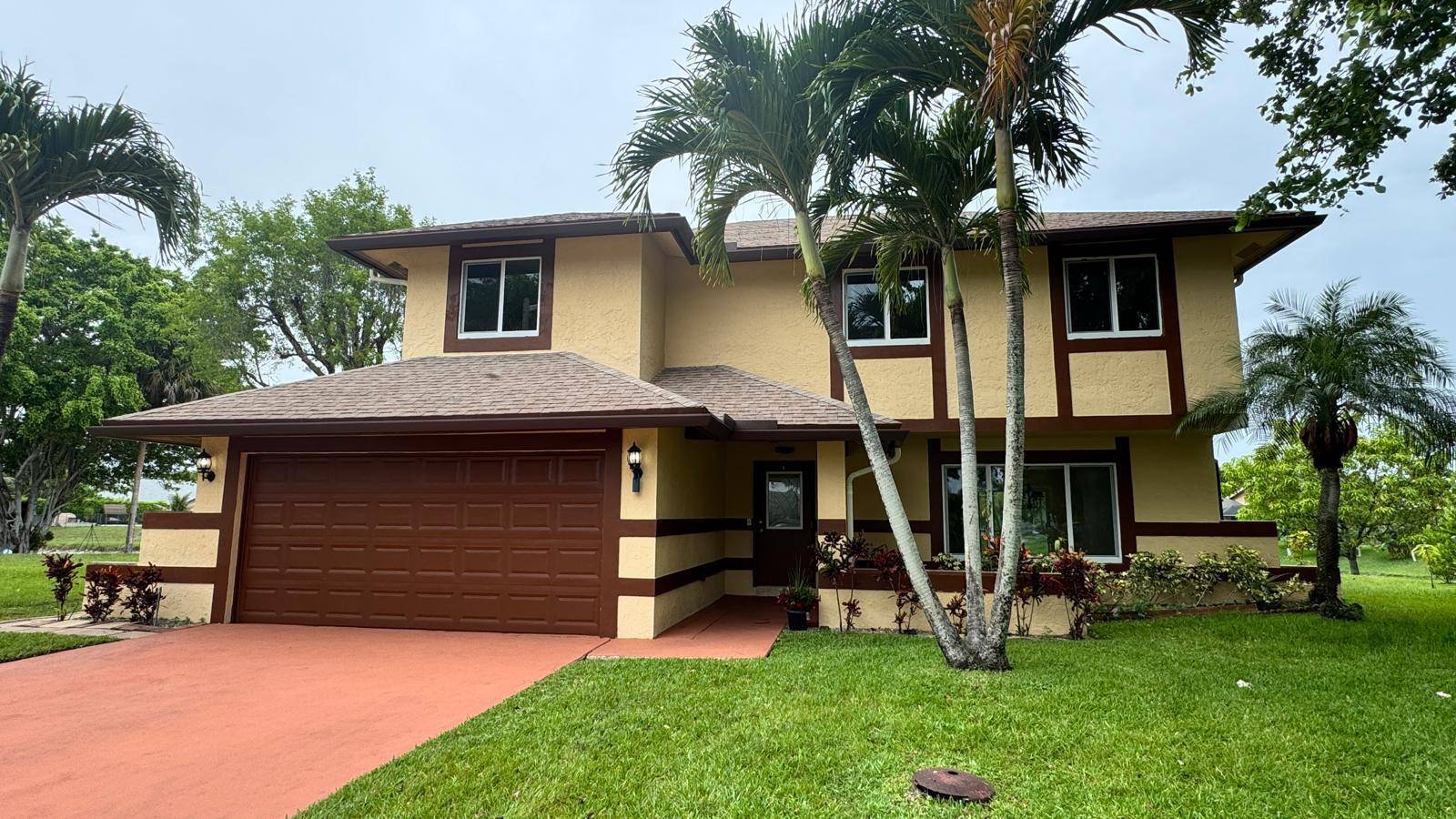 THIS BEAUTIFULLY KEPT 4 BEDROOM 2.