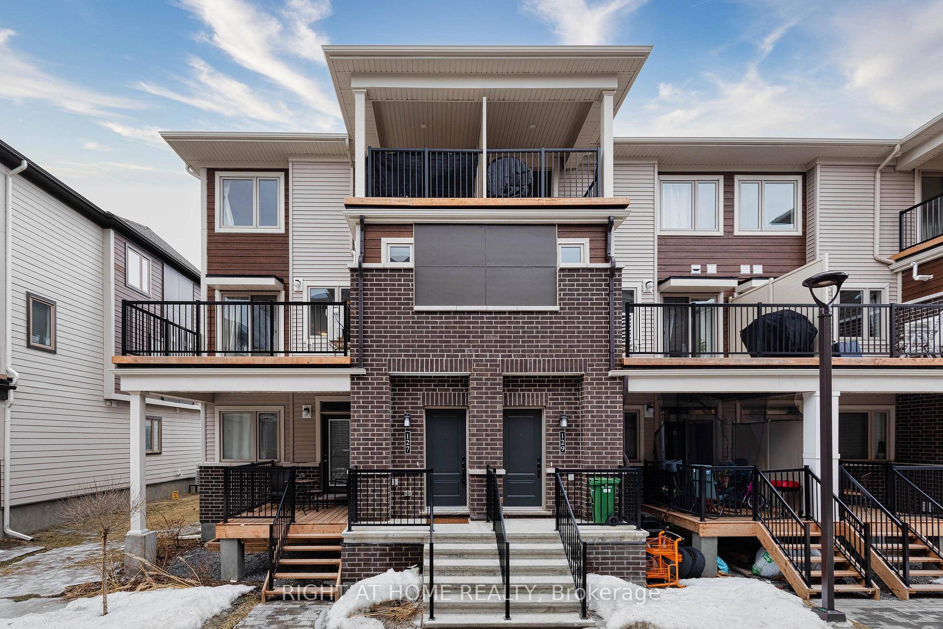 Bright, beautiful, functional and contemporary UPPER UNIT condo townhouse is a classic example of modern living.