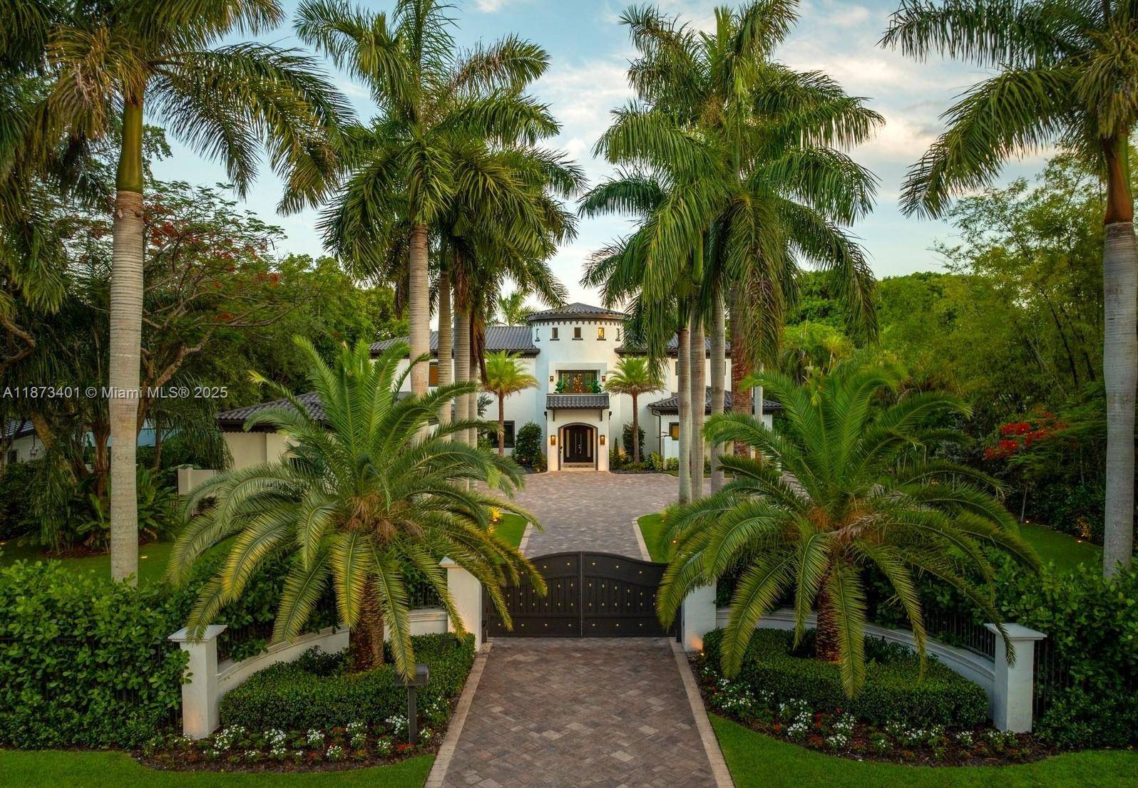Nestled in Pinecrest, one of Miami s most coveted neighborhoods, this gated 7BD 8.