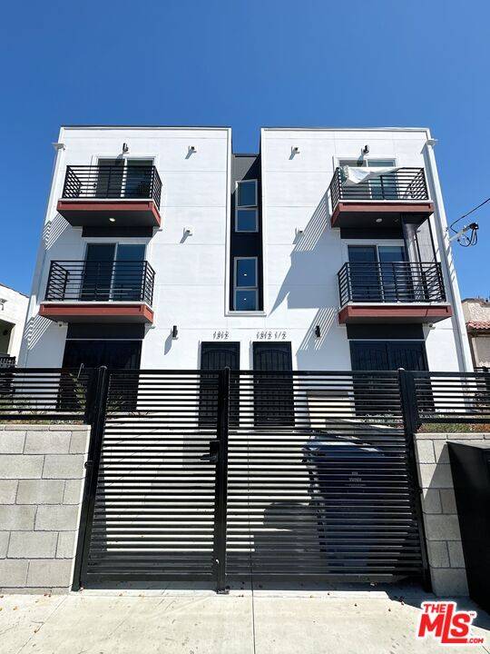 1312  N Mariposa Ave 16BR Hollywood Hills East La