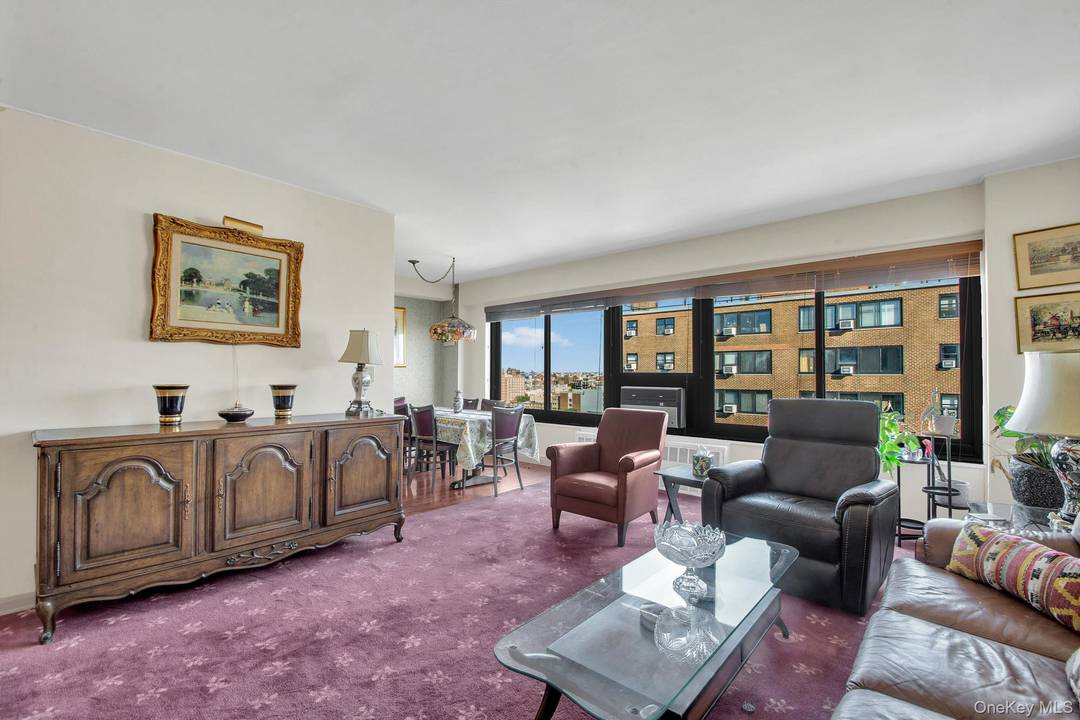 Perched on a high floor, this bright and airy 2 bedroom, 1 bath residence offers open views and abundant natural light from its east and north exposures.