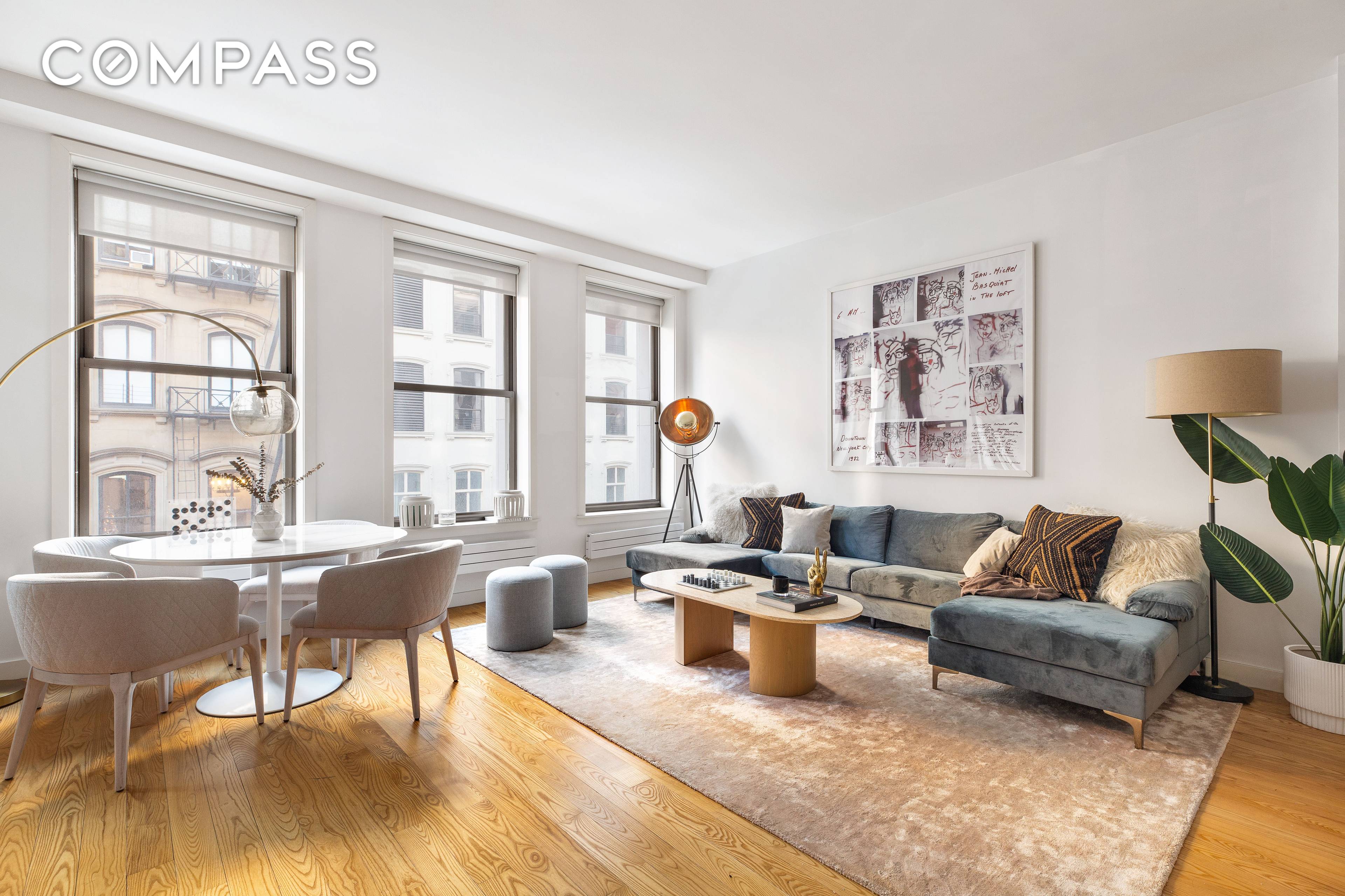 Originally built in 1852, 77 Reade Street sets the standard for old world charm, with all the full service luxury of a newly renovated condominium building.