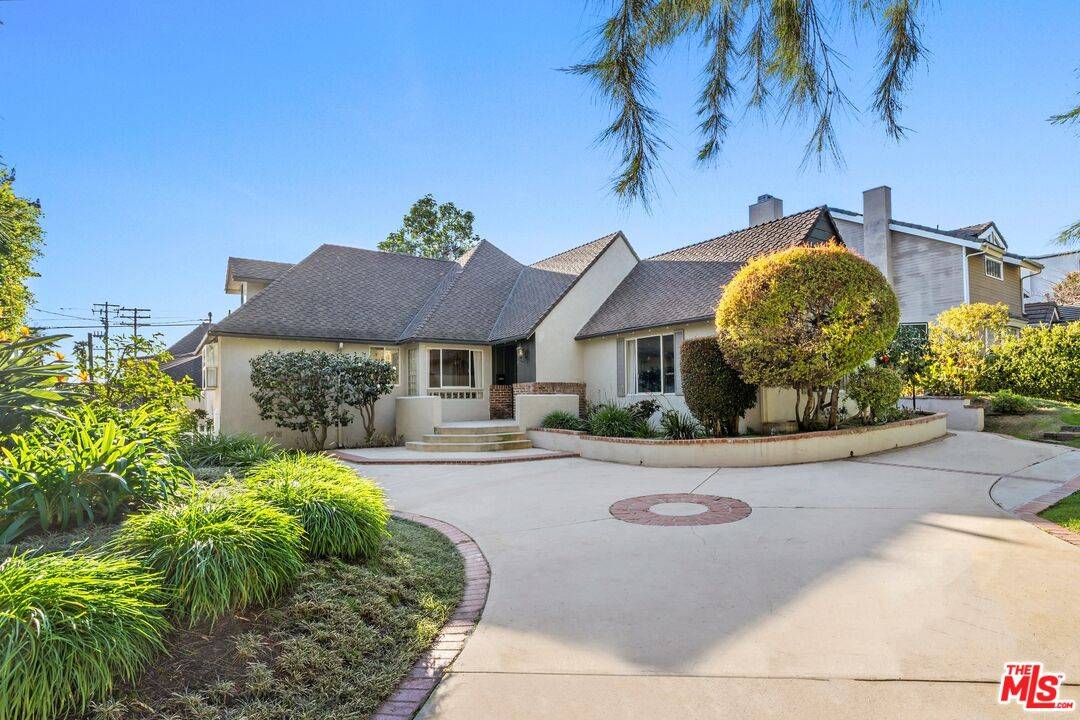 1050 Centinela Ave 5BR Santa Monica La