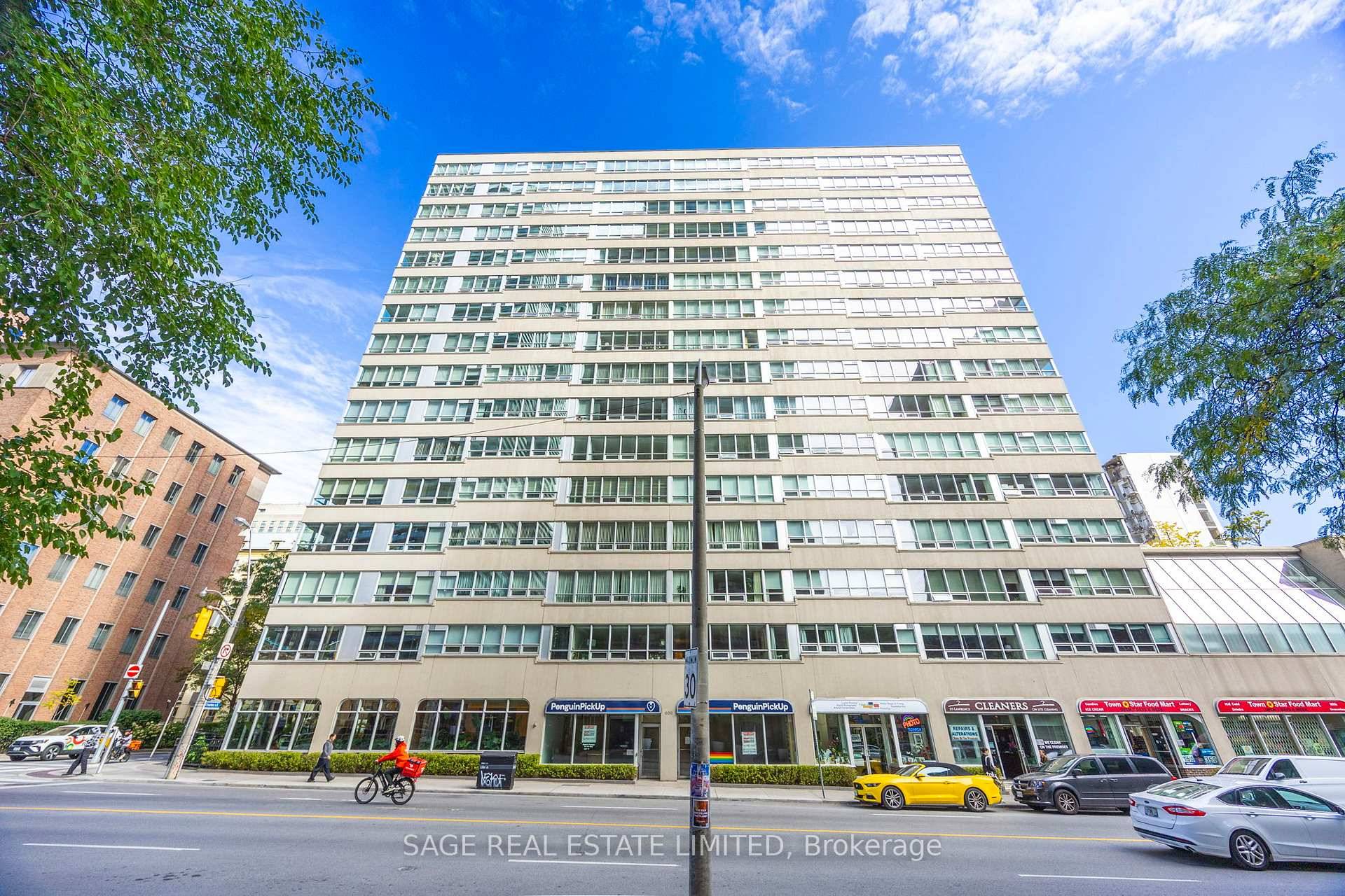 A Fabulous Newly Remodeled 2 Bedroom Corner Suite !