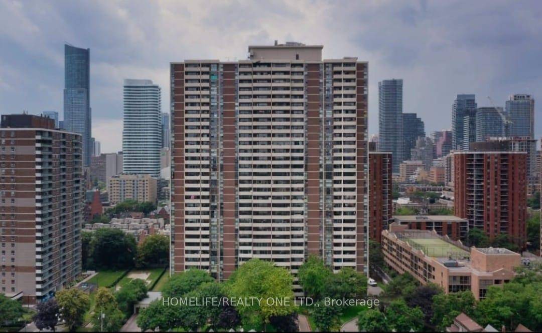 Welcome to Suite 2010 at 40 Homewood Ave a beautifully updated studio apartment in a prime downtown location !