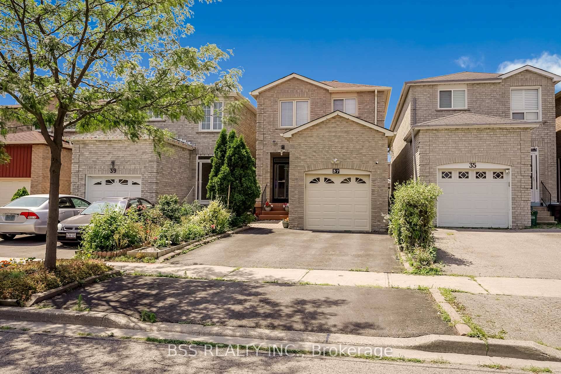 Welcome to 37 Miles Farm Rd A Stunning 2 Storey Detached Home in a Family Friendly Neighborhood !