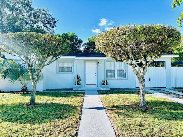 Totally Renovated amp ; Remodeled Single Family House with exquisite taste and attention to detail New Central A C, New Custom made Kitchen Cabinets, Stainless Steel Appliances, updated electric amp ...