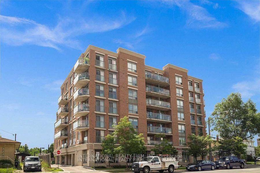 700 Sqft Pet Friendly 1 1 With A 300 Sqft South Facing Terrace With City Views.