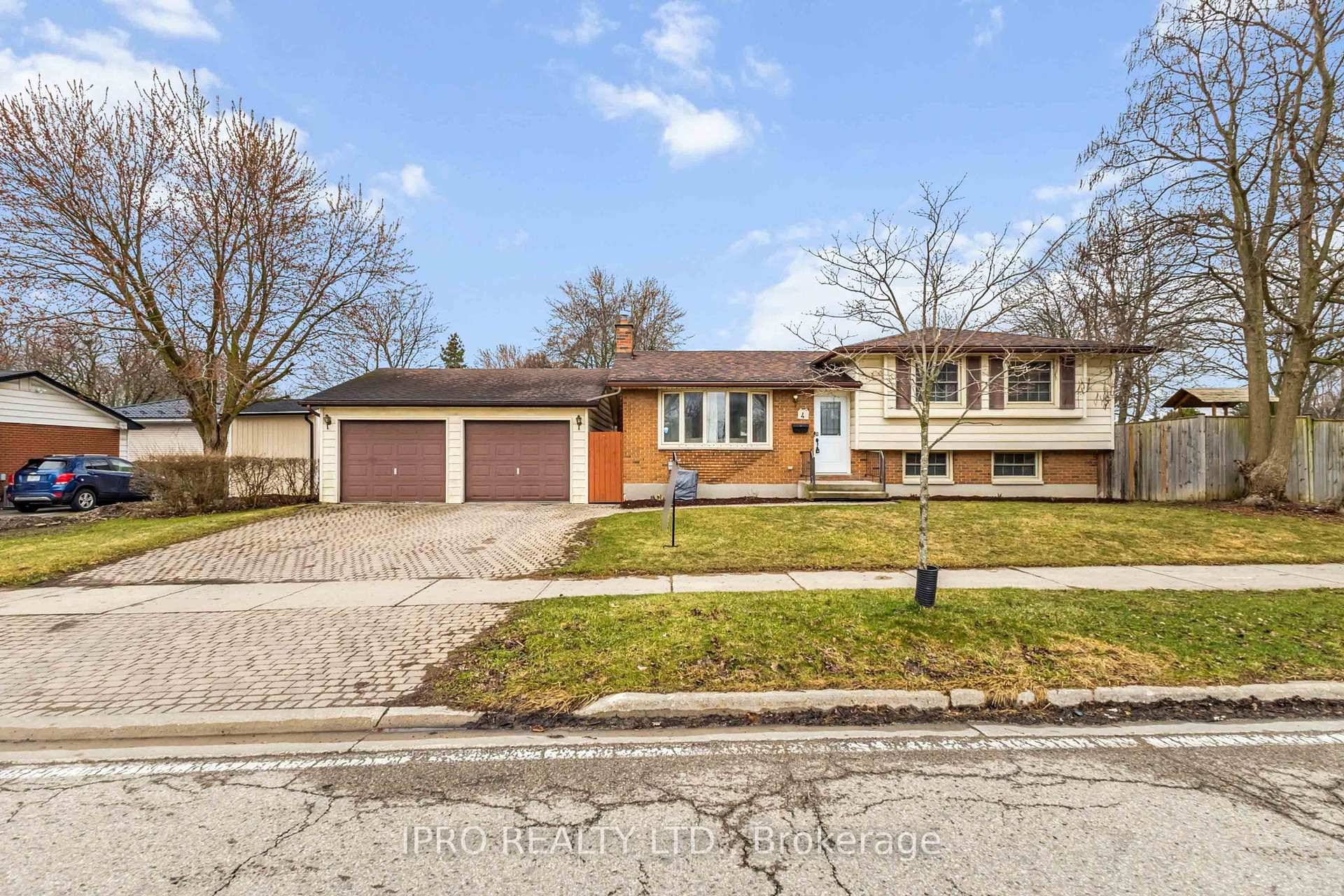 Welcome to this well maintained home in a highly convenient location, ideal for families, and commuters.