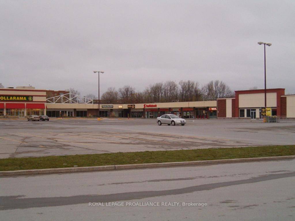 Great retail office service opportunity in Trenton Town Centre close to the expanding CFB Trenton Air Base.