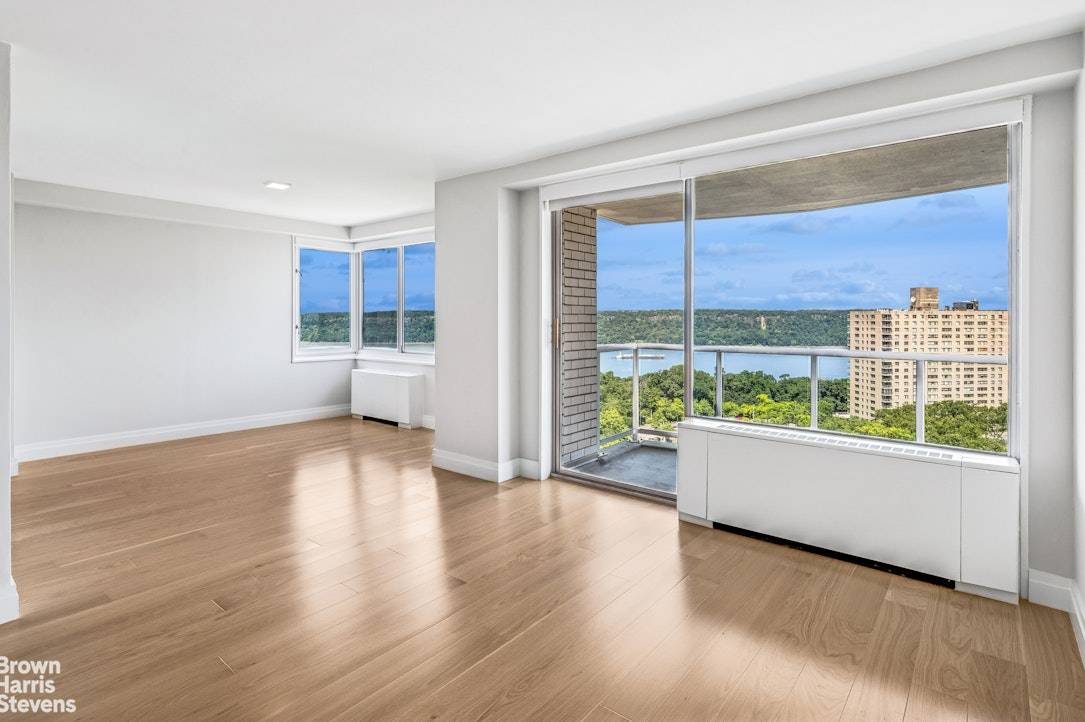 Move right in to this newly renovated Jr4 with a terrace at the luxurious Whitehall.