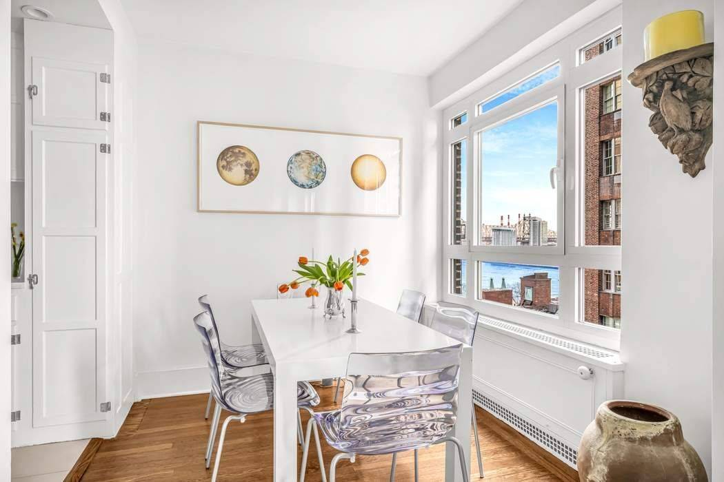 Candela Beekman Jewel. Gracious Entrance Gallery with High Ceilings, East River Views, New Windows, New Gourmet Kitchen with Liebherr Refrigerator, Italian Bertazonni Stove amp ; Bosch Dishwasher, Dining Room, Separate ...