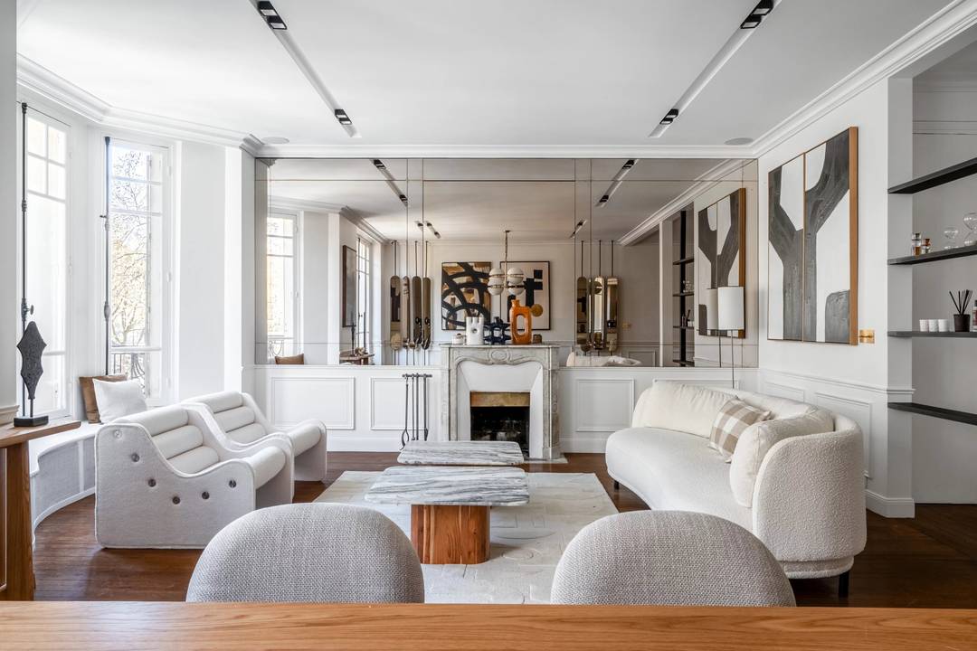 Elegant 3-Bedroom Apartment in Gros-Caillou, Paris 7th