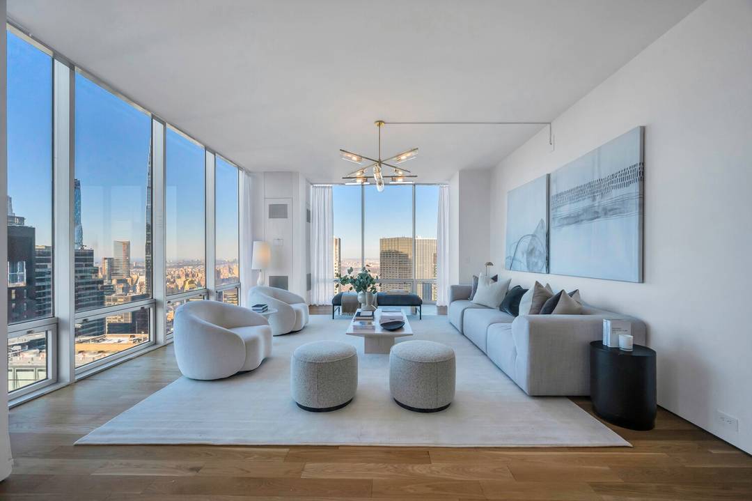 641 Fifth Avenue, Apartment 23A Unparalleled Views.
