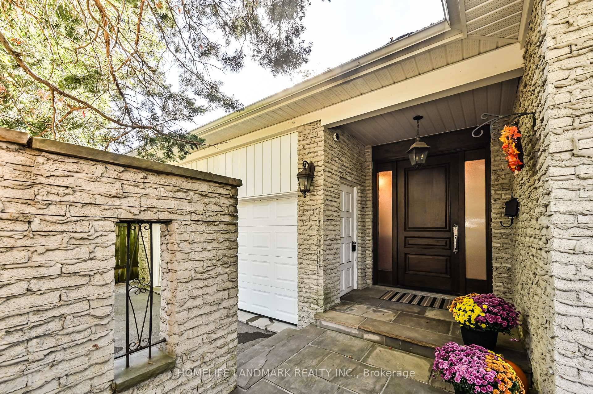 10 Loganberry Crescent Ravine View Walk Out Basement LEGAL amp ; LUXURY Top to Bottom Renovation Study can be used as the 5th bedroom Upgraded 200A Electrical Panel !