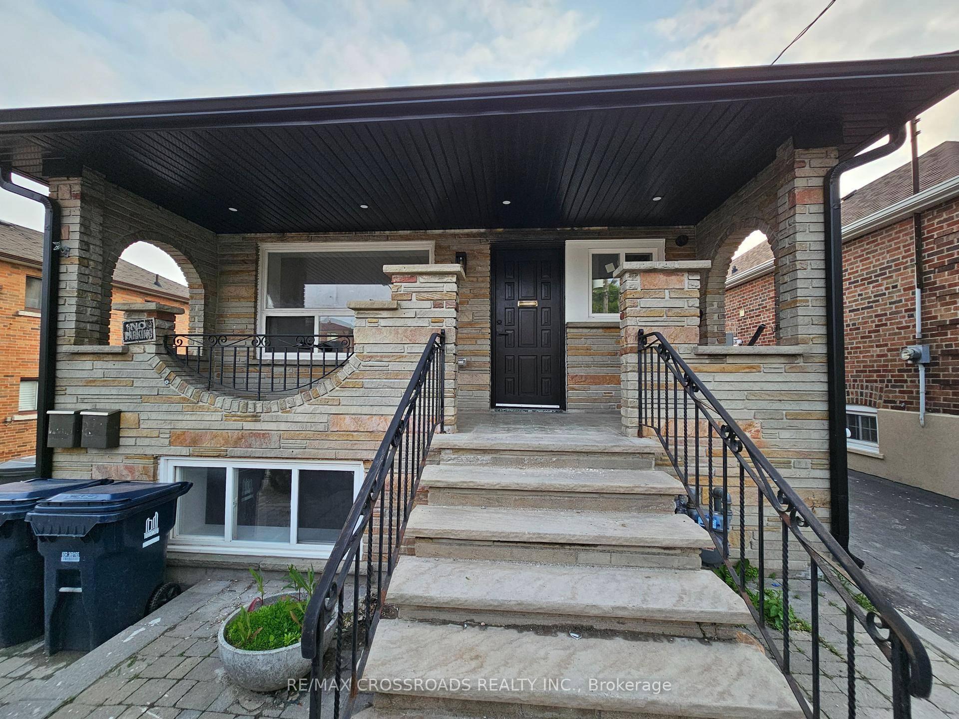Renovated legal Fourplex !