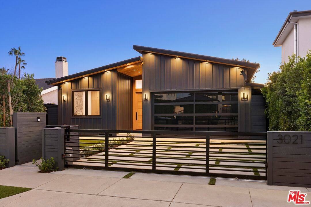 3021   Kelton Ave 4BR La