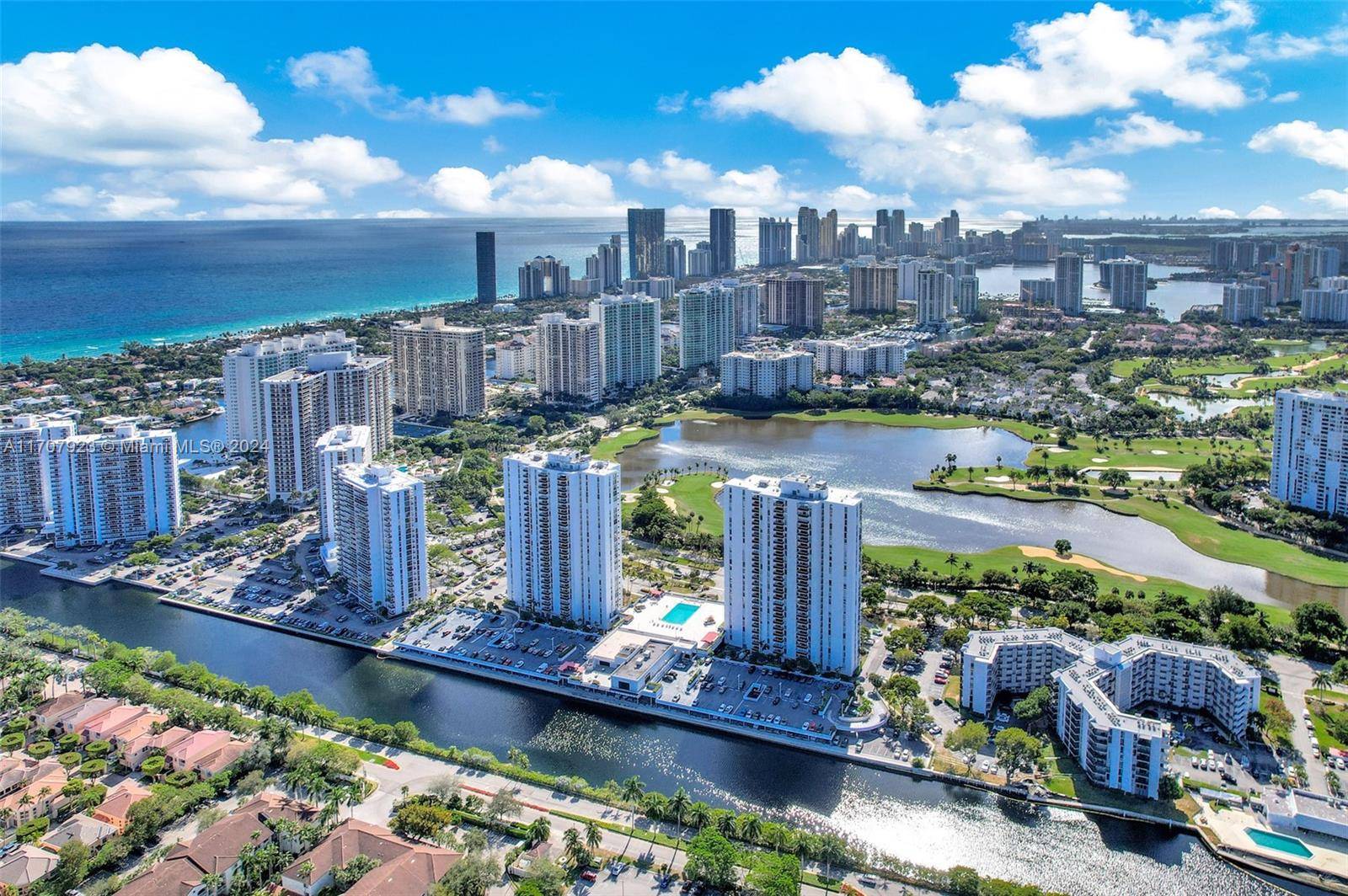 Welcome to unit 2204 ! This amazing, well priced property is located in the El Dorado condominium in the great city of Aventura.