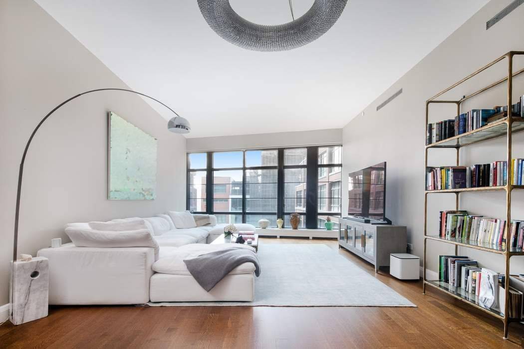 Open, bright and modern floor through, 3 Bed 3.