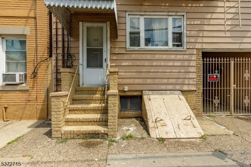 Great Investment Opportunity in the Heart of the Ironbound Section !