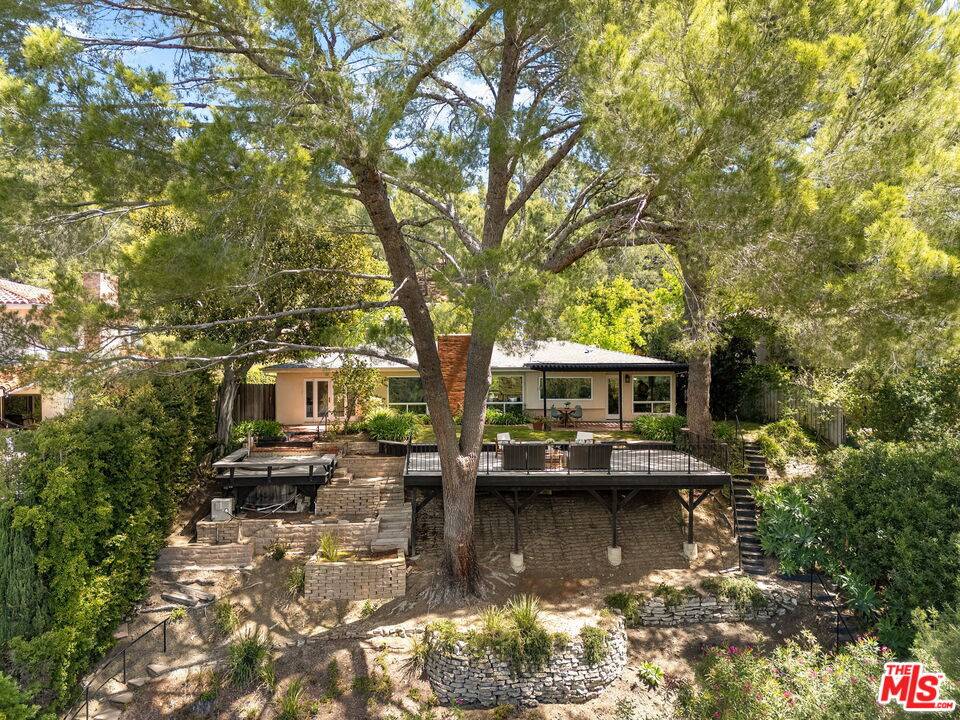 2521   La Condesa Dr 3BR Brentwood La