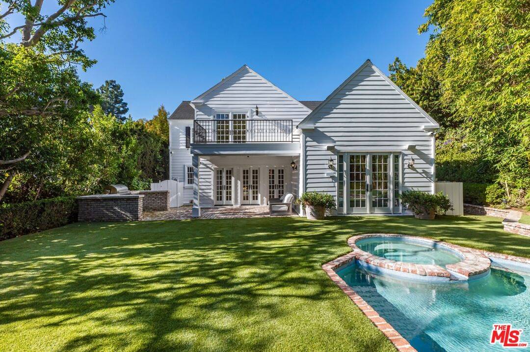 1248 N Wetherly Dr 3BR Sunset Strip La