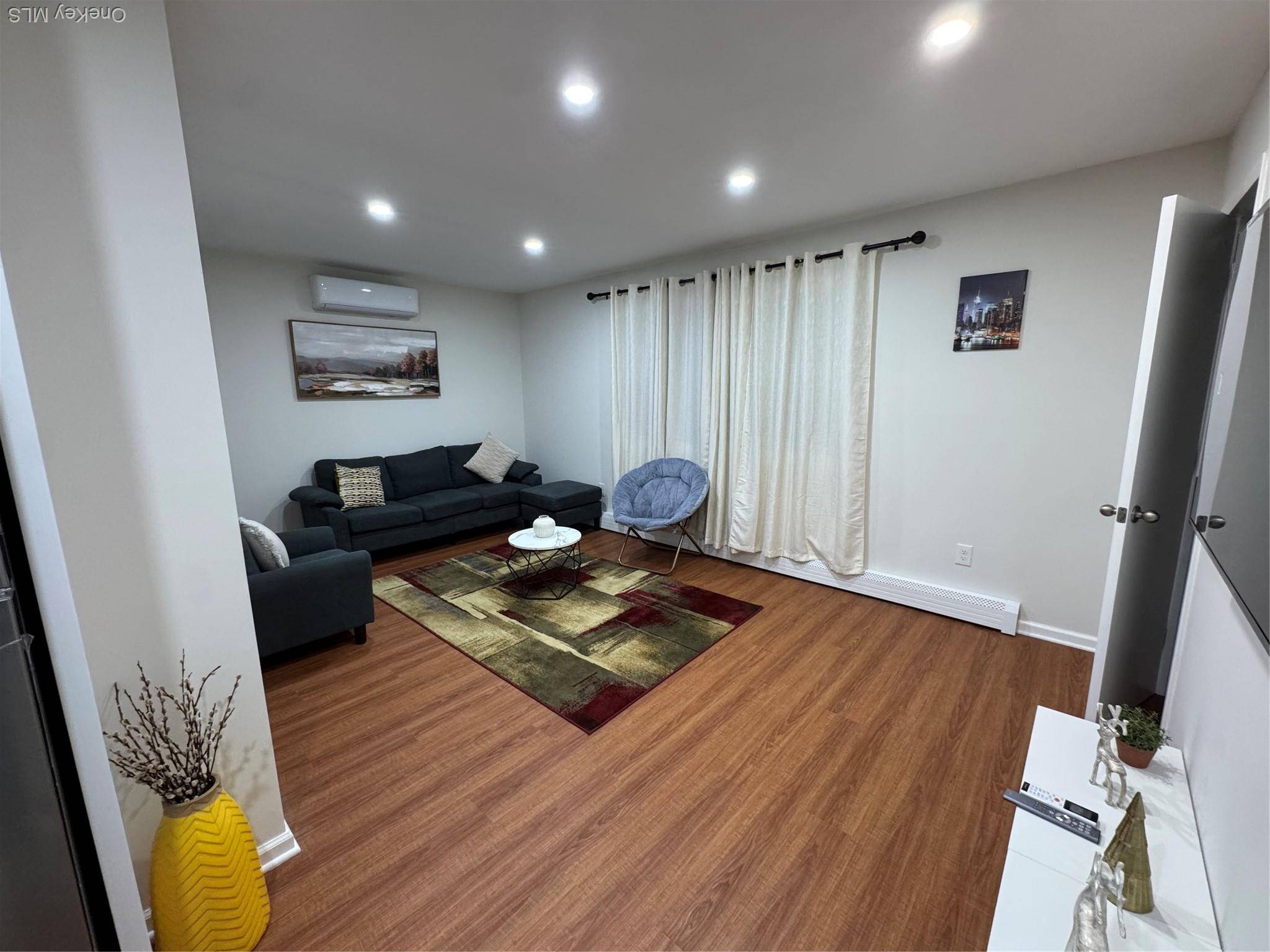 Gorgeous 3 bedrooms, 1. 5 baths, kitchen and living room.