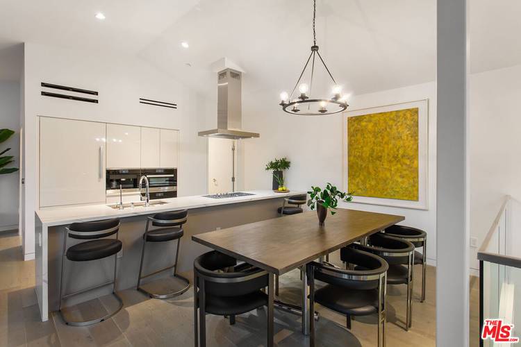 8600 Wilshire Blvd 2BR Beverly Grove La