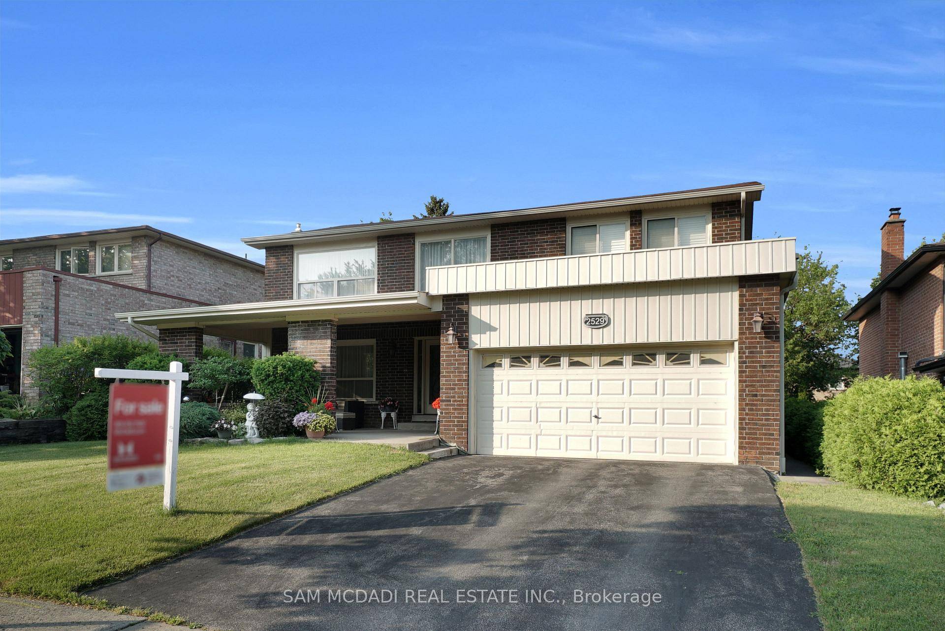Charming amp ; Well Maintained Erindale Detached Home Original Owner !