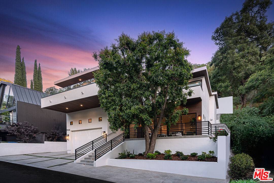 9836   Yoakum Dr 5BR Beverly Hills Post Office | B.H.P.O. La