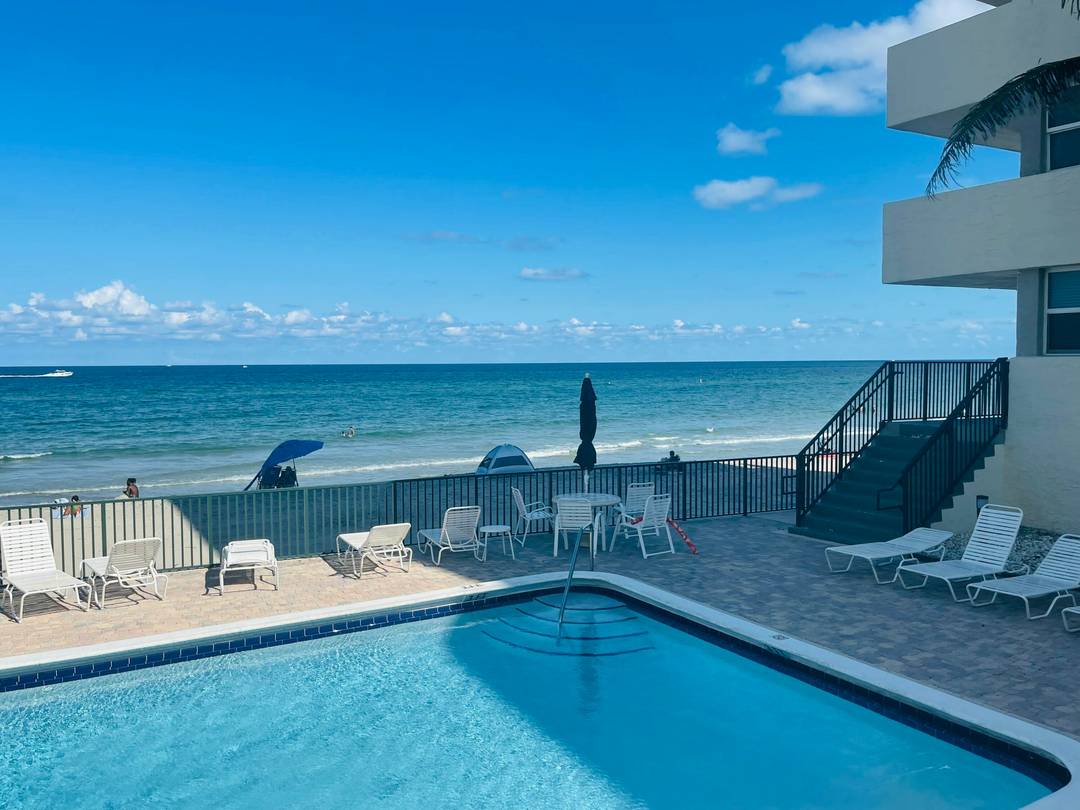 Great Hillsboro Beach residence.