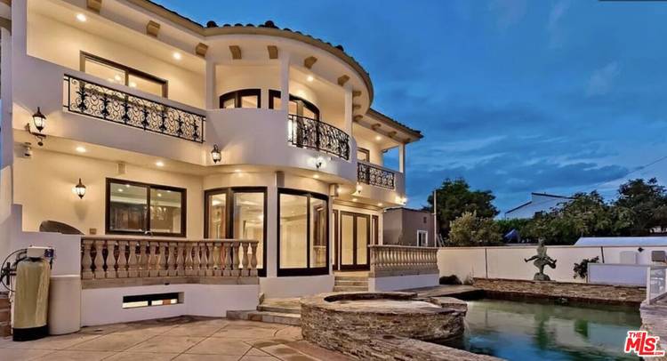 332 S Almont Dr 6BR Beverly Grove La