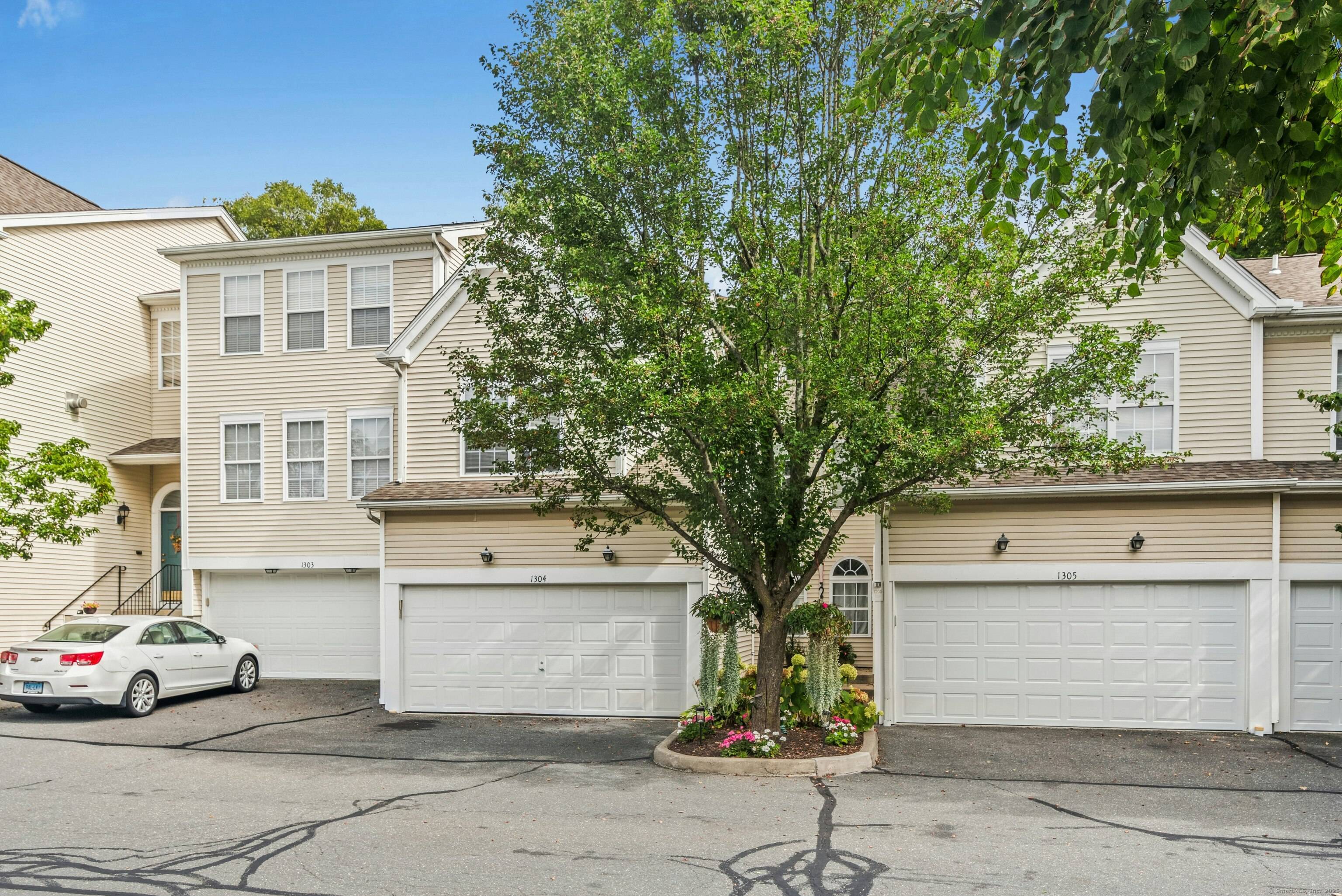 Value and Opportunity ! This spacious 3 level townhome has an ideal living entertaining flow and is a perfect blend of comfort and warmth.