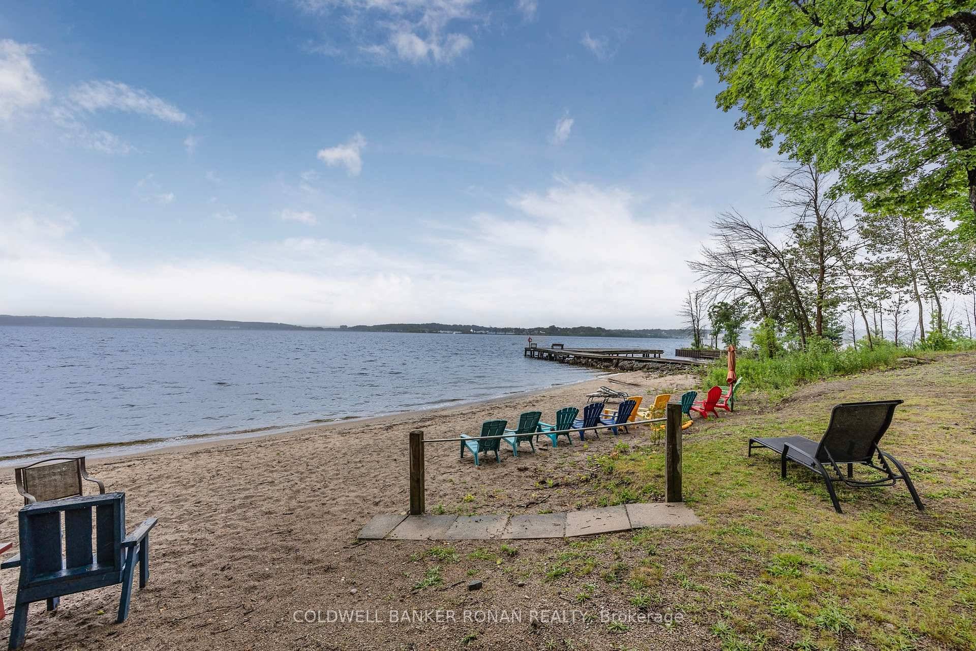 Prime water front living in Leeshore Estates in Midland and and the shores of Georgian Bay.