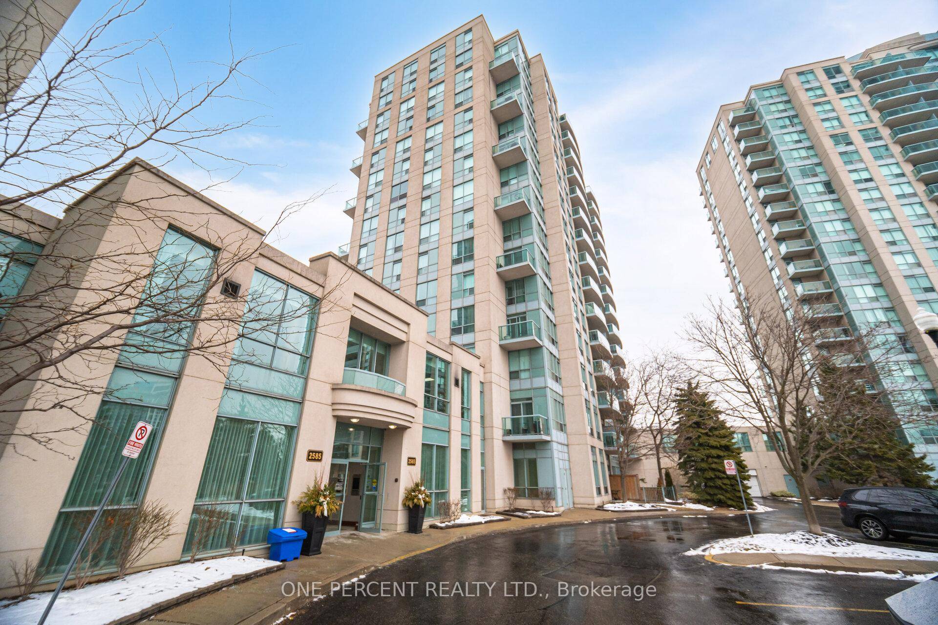 CONDO FEES INCLUDE ALL UTILITIES !