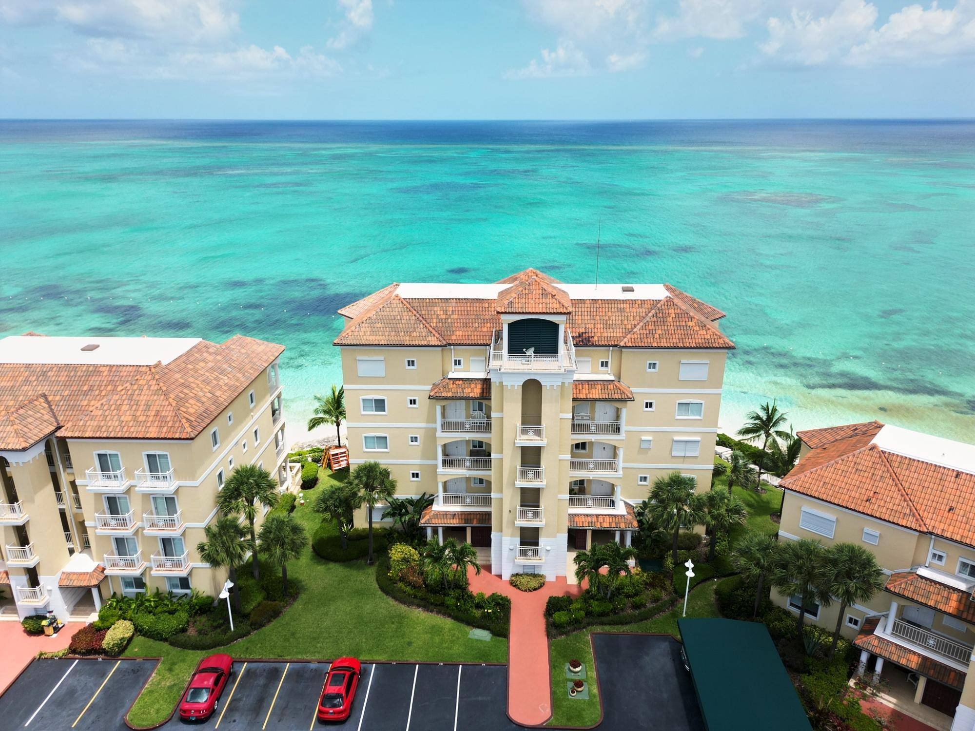 CAVES POINT CONDOS Condo New-Providence