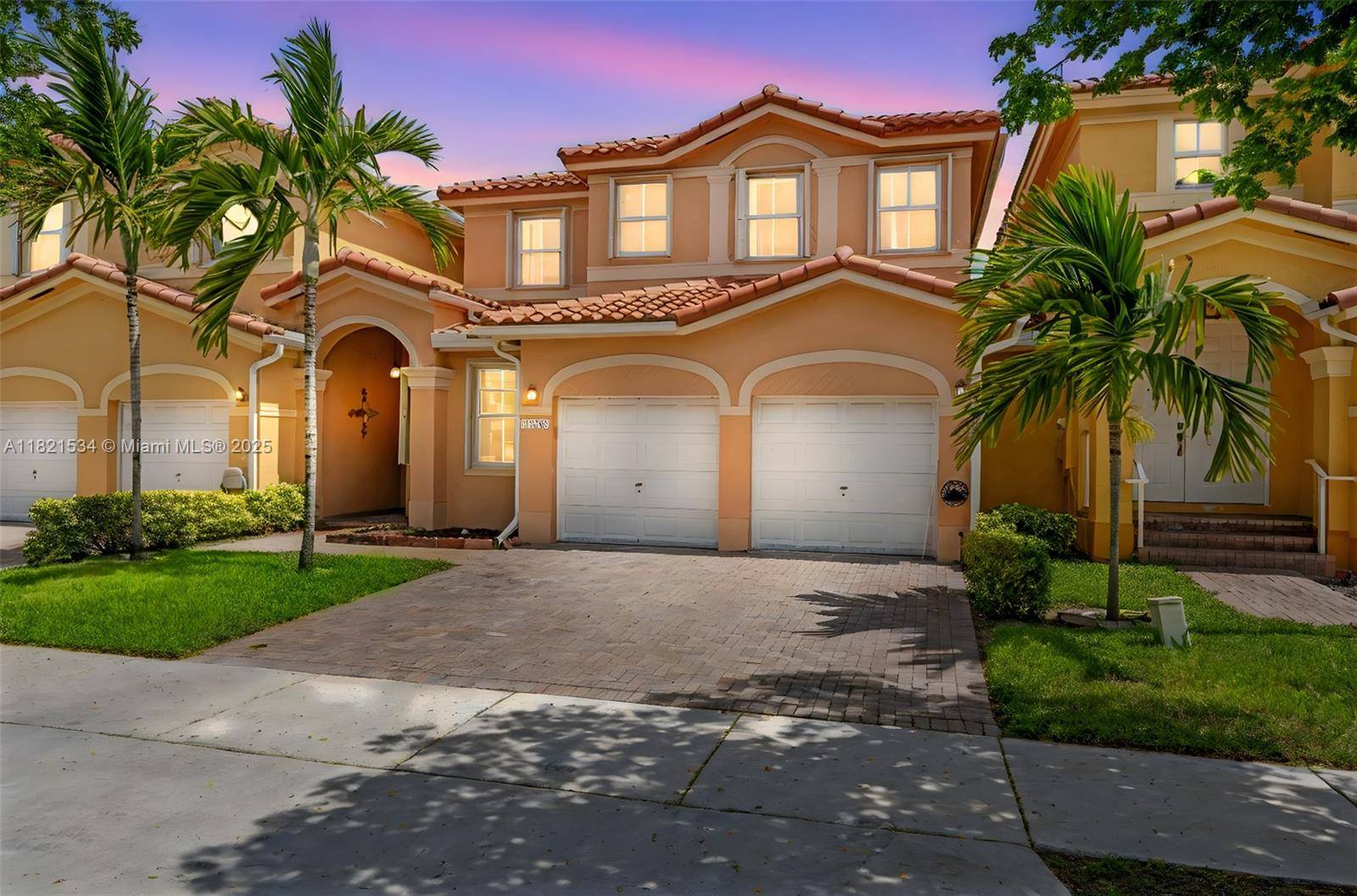 Spacious 4 bed 3 bath townhouse located in the desirable Century Breeze Kendall Breeze West community.