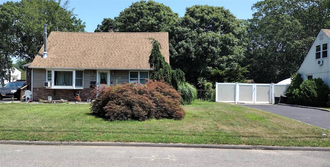 Lovely Cape, Custom kitchen, SS appliances, Granite Counters, French doors, Hi hats, Dining rm, Living room, wood floors, Primary Bedroom first floor, Great for extended family or Investor.