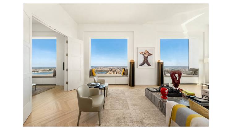 Residence 81A at 432 Park Avenue presents a rare opportunity to own a home on an ideal floor within one of the most recognizable addresses in the world.