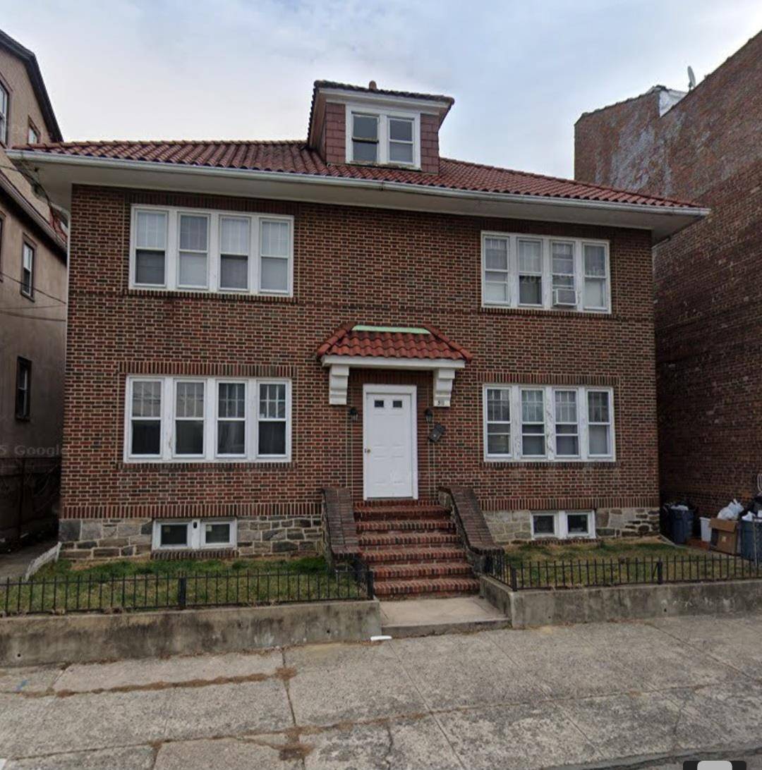4 Family Brick Great Investment Needs some work.