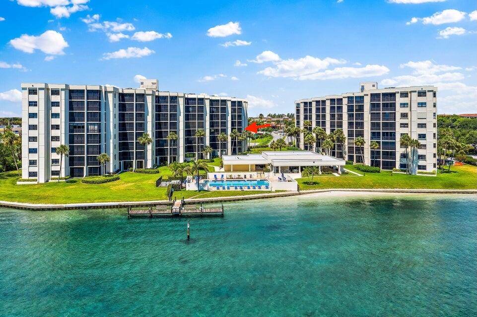 Tequesta condo with views of the intracoastal and Atlantic Ocean.
