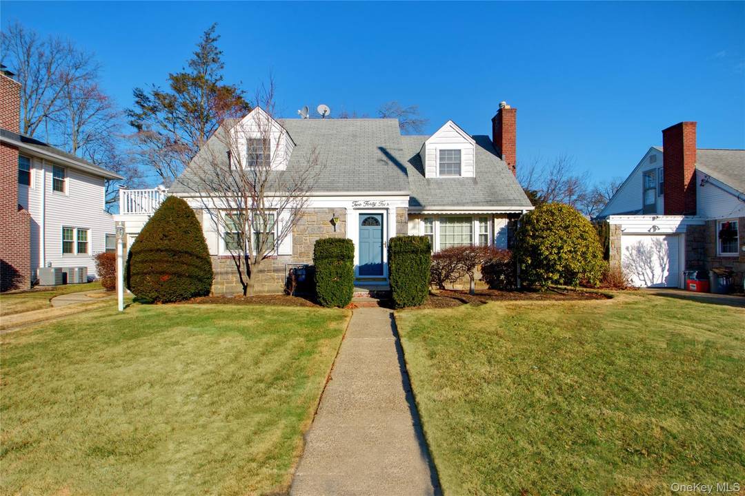 Welcome to Hamilton Avenue in West Hempstead.