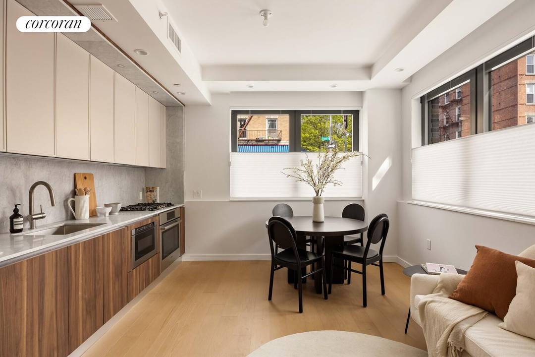 630 Grand Avenue is a unique and inviting 32 unit condo proudly standing at the crossroads of Grand Avenue, between St.