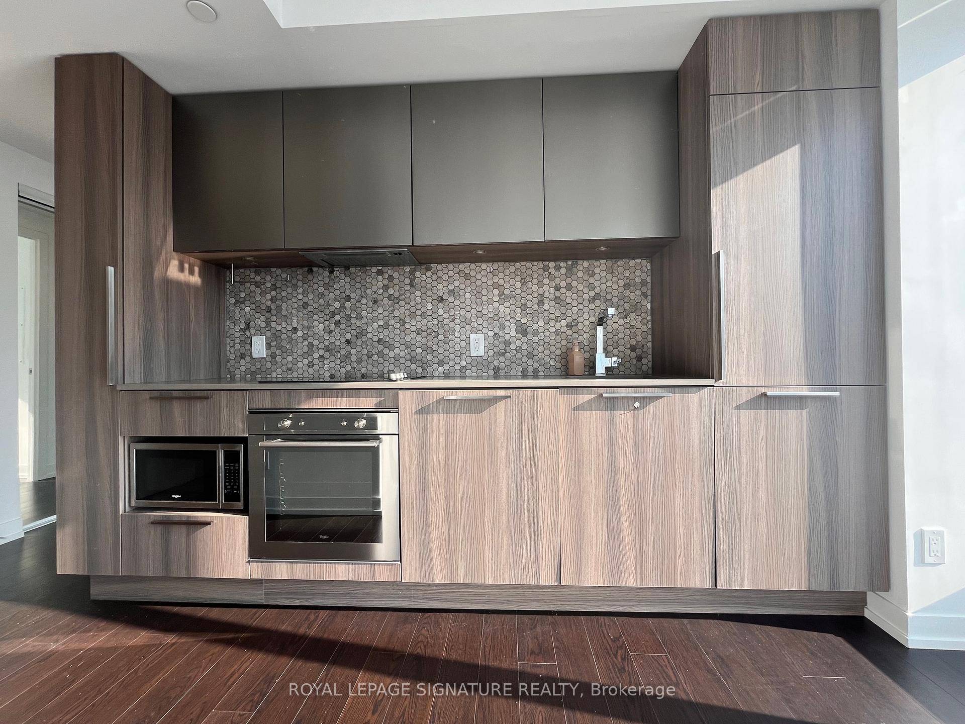 Axis Condos ! Designed Specifically For You Movers, Shakers amp ; Innovators Who Keep Up With The Quick Pace That Is Toronto.