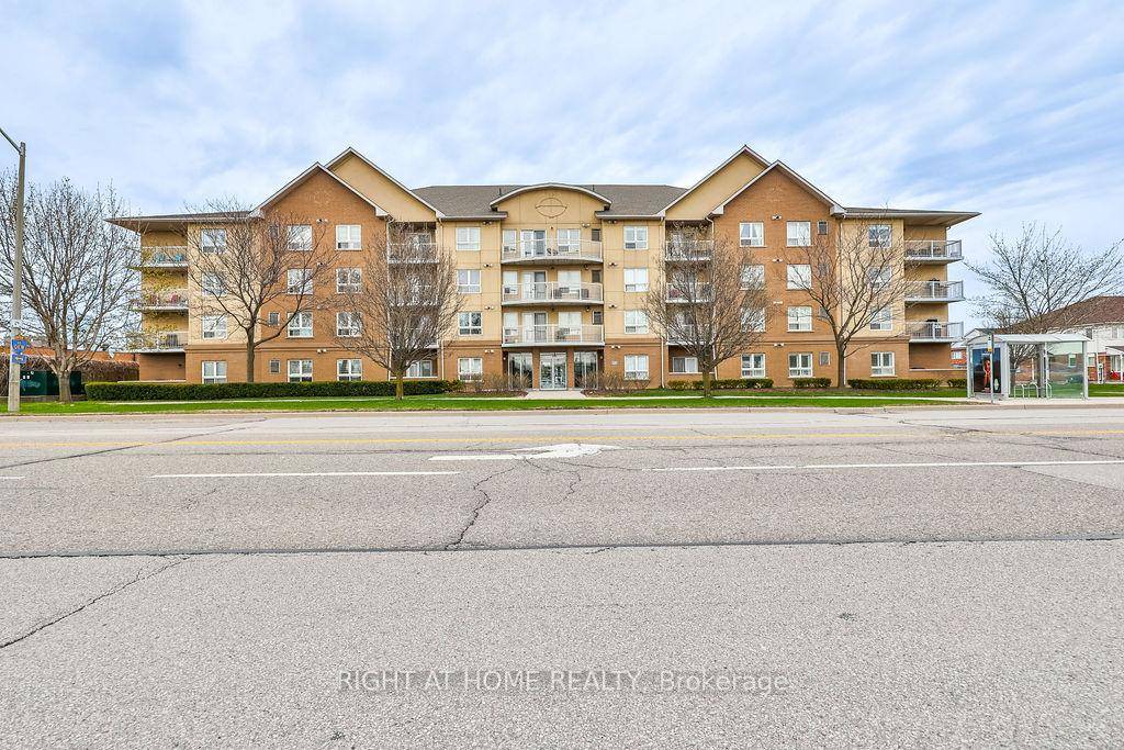 Rarely Offered 1012 sq Ft Hampshire 2 bedroom 2 bathroom corner unit in the desirable south end of Burlington.