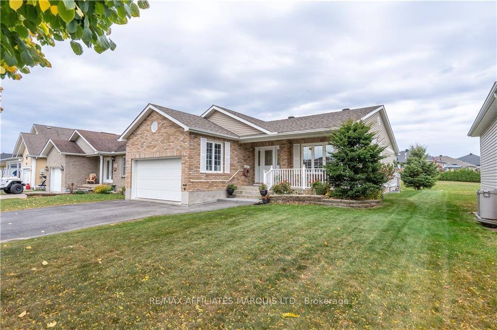 Welcome to this beautifully maintained, original owner 2 1 bedroom home, perfect for families and empty nesters alike.