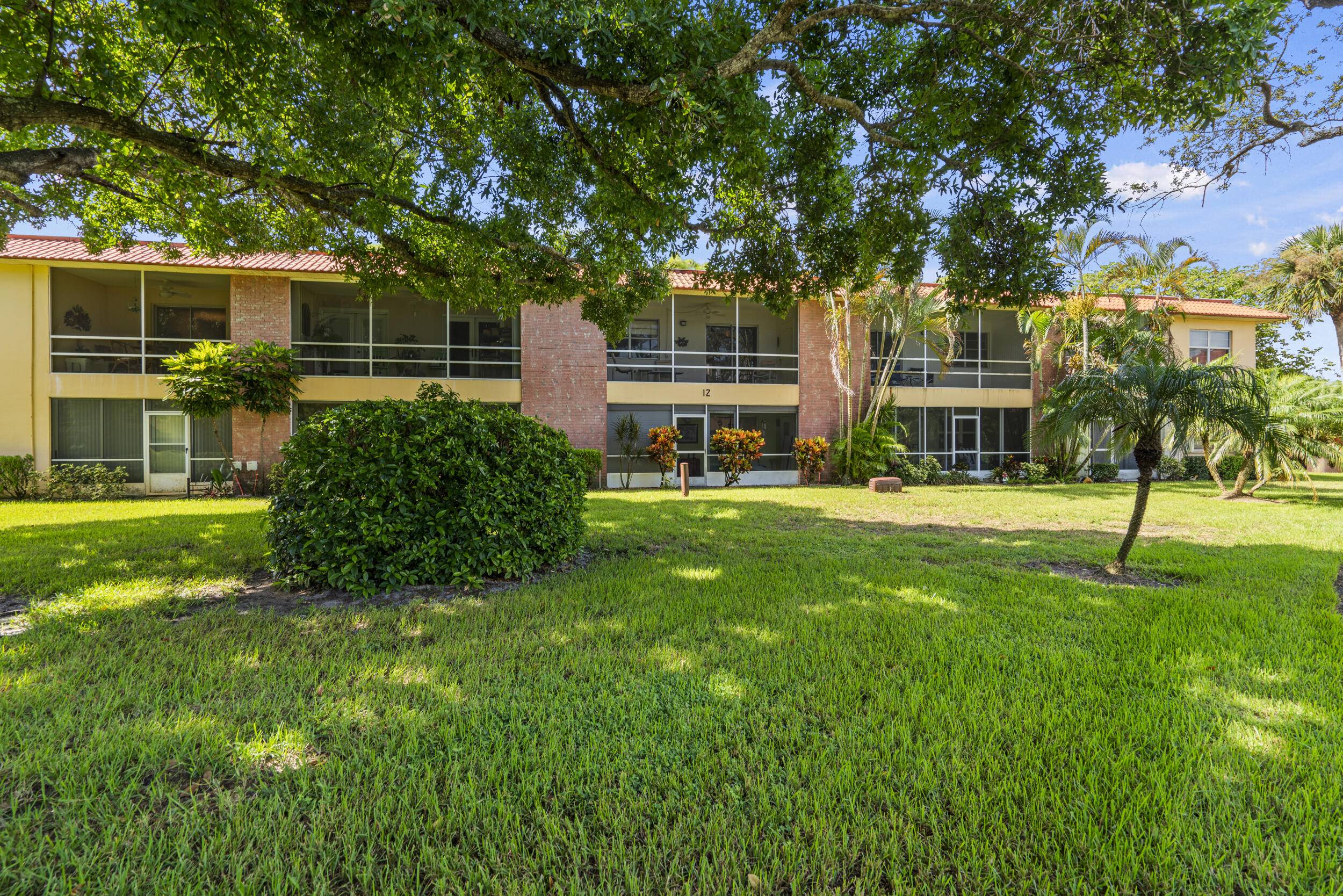 Turnkey Condo in Monterey Yacht Country Club.