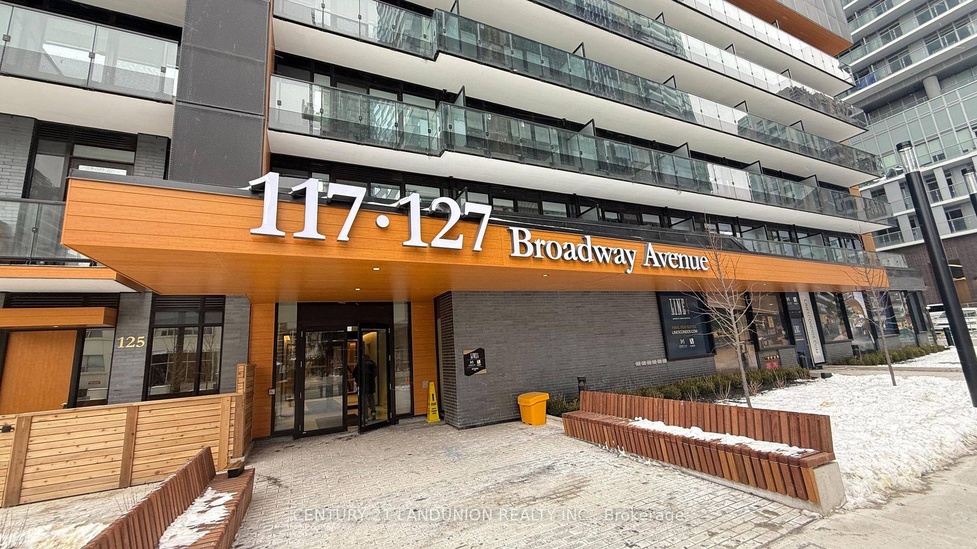 Brand New 2 Bedrooms South East View At Line5 Condos !