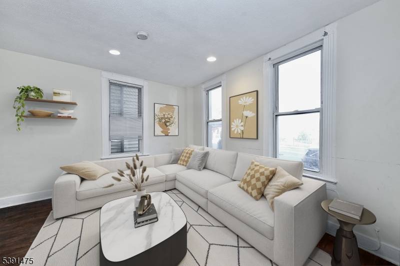 Wake up to the beauty of Watsessing Park right outside your door !